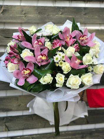 Букет цветов из: Розы и Хризантемы в Карсун
