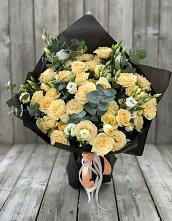 Букет цветов из:  Розы и Лизиантусы в Карсун
