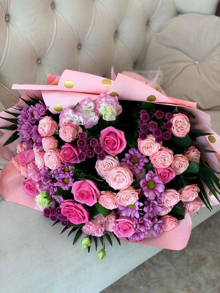 Букет цветов из: Хризантемы, Розы и Лизиантусы в Карсун