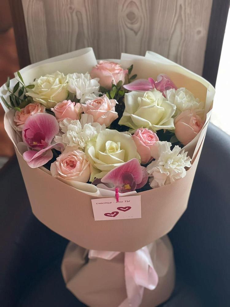 Букет цветов из: Орхидеи, Розы и Гвоздики в Карсун