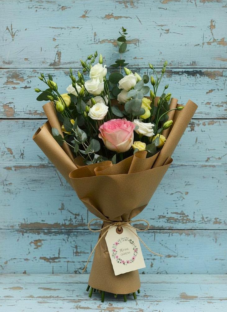 Букет цветов из: Розы и Лизиантусы в Карсун