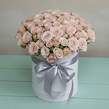 Цветочная композиция из Розы в шляпной коробке в Карсун