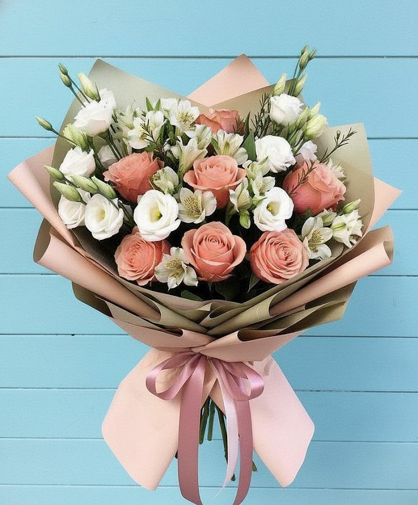 Букет цветов из: Розы, Альстромерии и Лизиантусы в Карсун