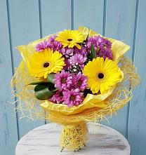 Букет цветов из:  Хризантемы и Герберы в Карсун
