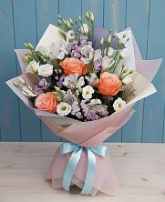 Букет цветов из:  Лизиантусы, Розы, Альстромерии и Гипсофила в Карсун