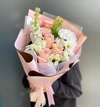 Букет цветов из:  Хризантемы и Розы в Карсун