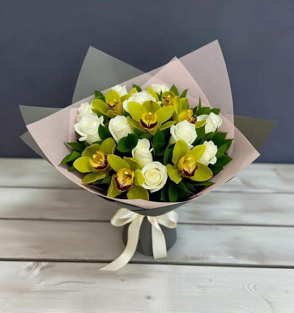 Букет цветов из: Орхидеи и Розы в Карсун