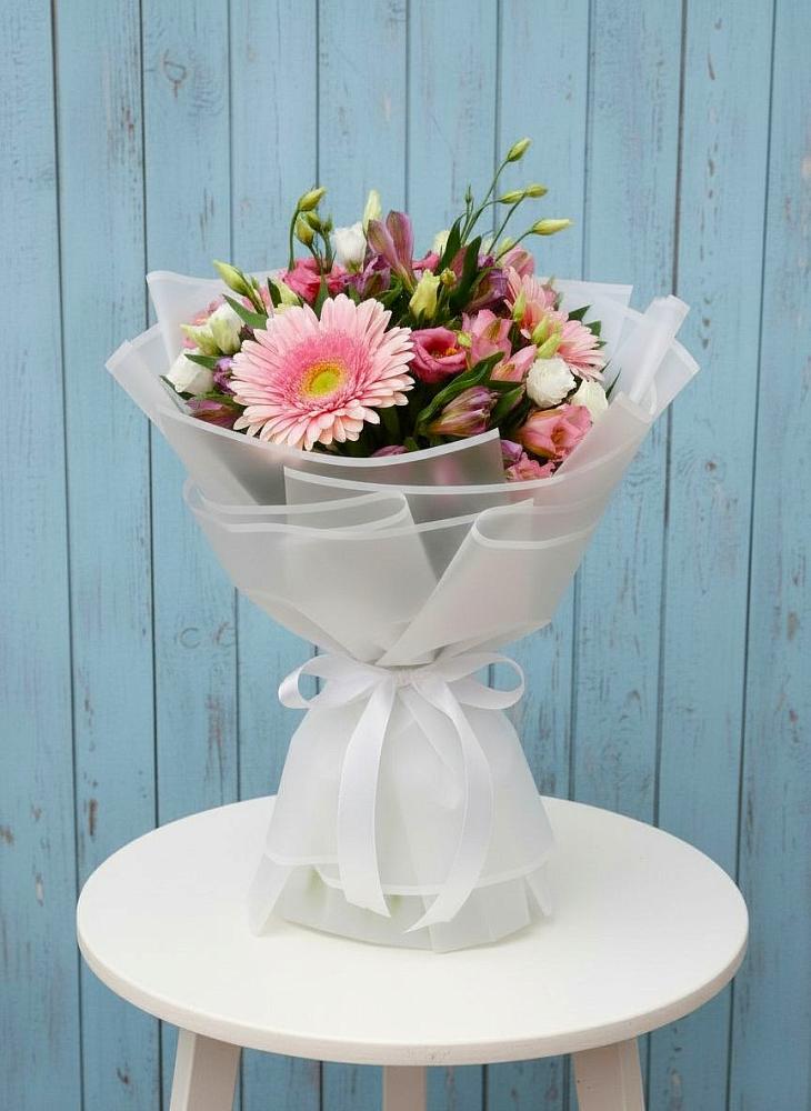 Букет цветов из: Герберы, Альстромерии и Лизиантусы в Карсун