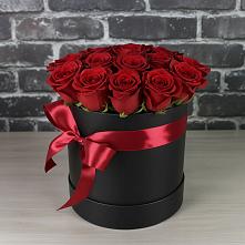 Цветочная композиция из Розы в шляпной коробке в Карсун