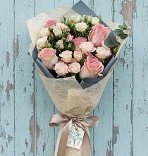 Букет цветов из:  Розы в Карсун
