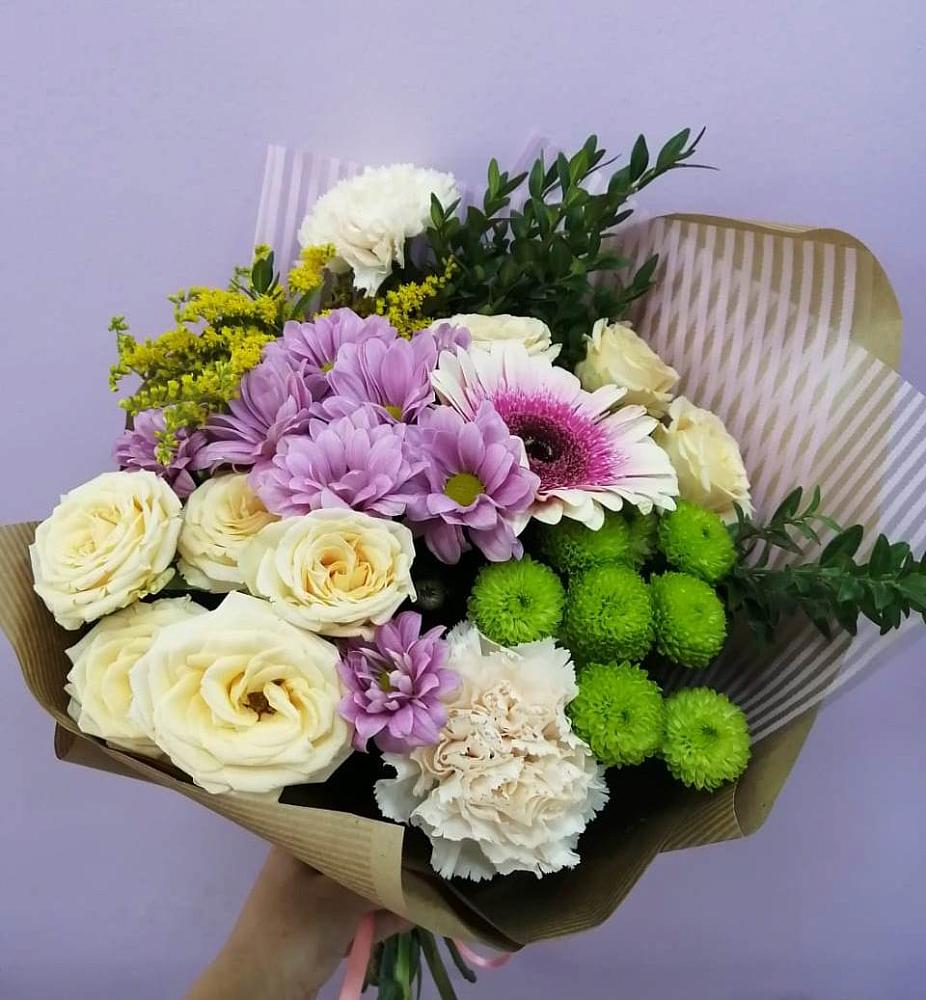 Букет цветов из: Хризантемы, Розы, Гвоздики и Герберы в Карсун