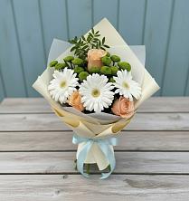 Букет цветов из:  Герберы, Розы и Хризантемы в Карсун