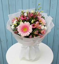 Букет цветов из:  Герберы, Альстромерии и Лизиантусы #REPLACE_PRED# Карсун