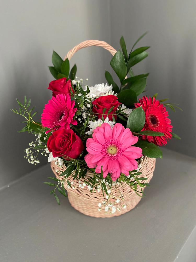 Цветочная композиция из Розы, Хризантемы и Герберы в корзине в Карсун
