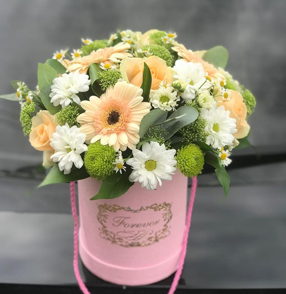 Цветочная композиция из Розы, Герберы и Хризантемы в шляпной коробке в Карсун