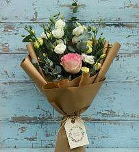 Букет цветов из:  Розы и Лизиантусы в Карсун